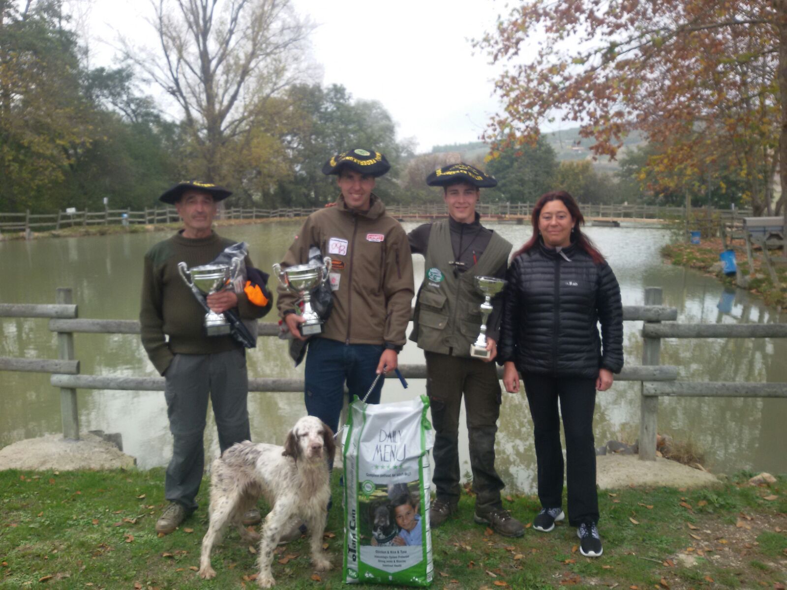 Imagen del podio del Campeonato de Euskadi 2015 de Caza Menor con perro