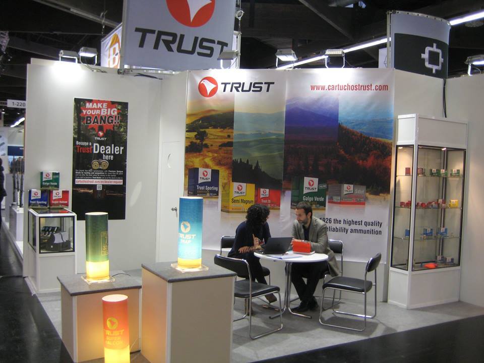 Vista lateral del stand de Cartuchos Trust en la Feria IWA 2014